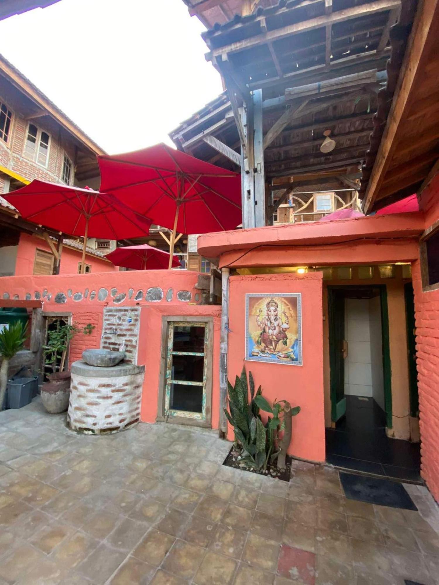 ギリ・トラワンガン Gili La Bohemeホステル エクステリア 写真