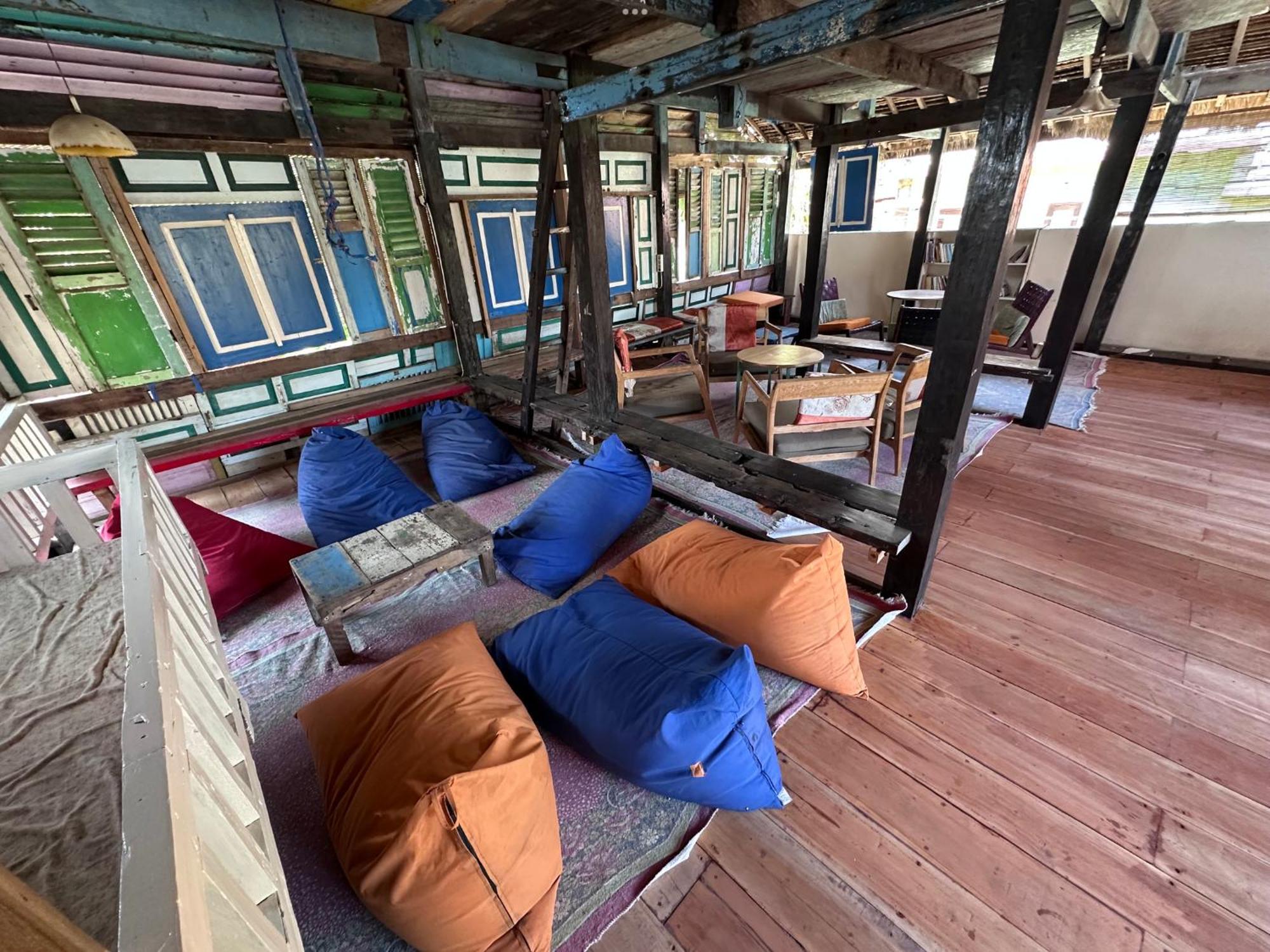 ギリ・トラワンガン Gili La Bohemeホステル エクステリア 写真